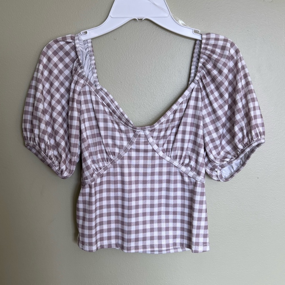 puffy sleeve top